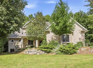 1387 Radcliff Rd, Neenah, WI 54956