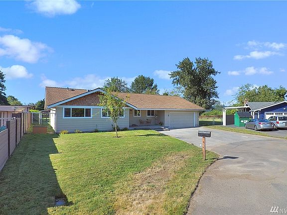 2nd image of 5606 66th Pl SE