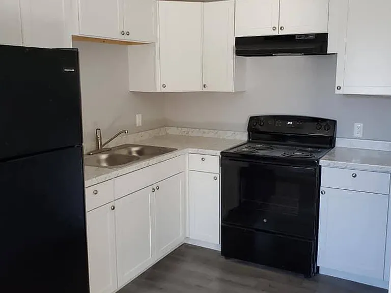 1463 Sutton Bridge Rd — Photo 2