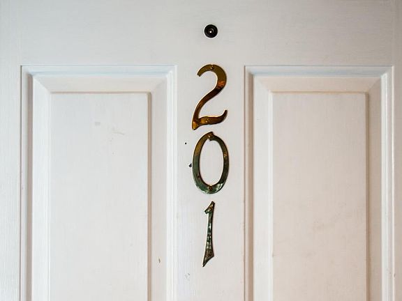 3rd image of 2110 Portland Ave APT 201