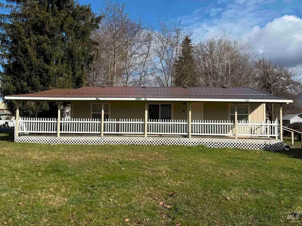 514 8th St, Kamiah, ID 83536