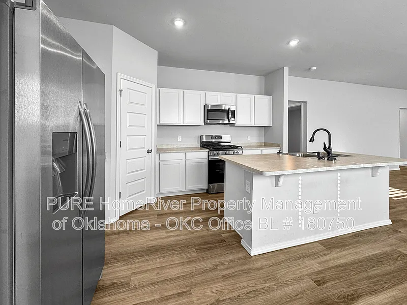 1212 Guthrie Farms Blvd