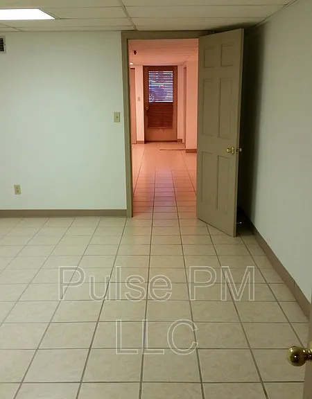 112 E 5th St #LOWER LEVEL — Photo 10