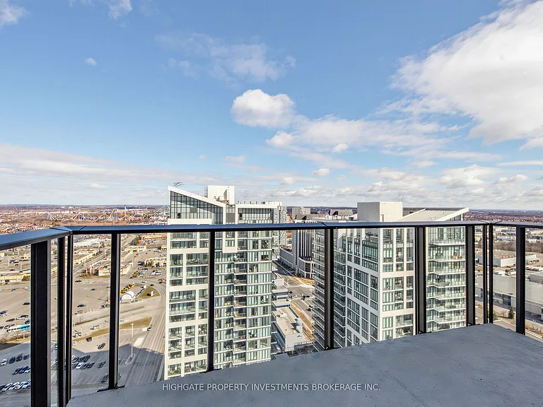 27 Korda Gate #Penthouse 107 — Photo 20