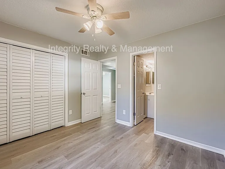Parkridge Apartments — Photo 20