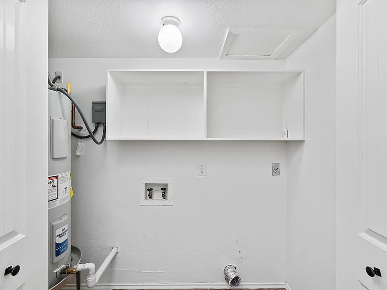 8346 Summerwood Dr — Photo 26