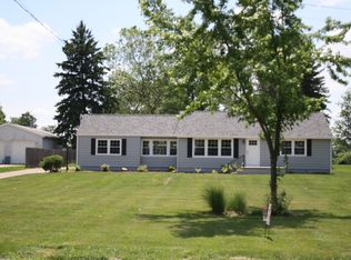 1226 Applegrove St NE, Canton, OH 44721
