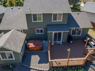 20050 Old Rock House Rd, Bend, OR, 97702