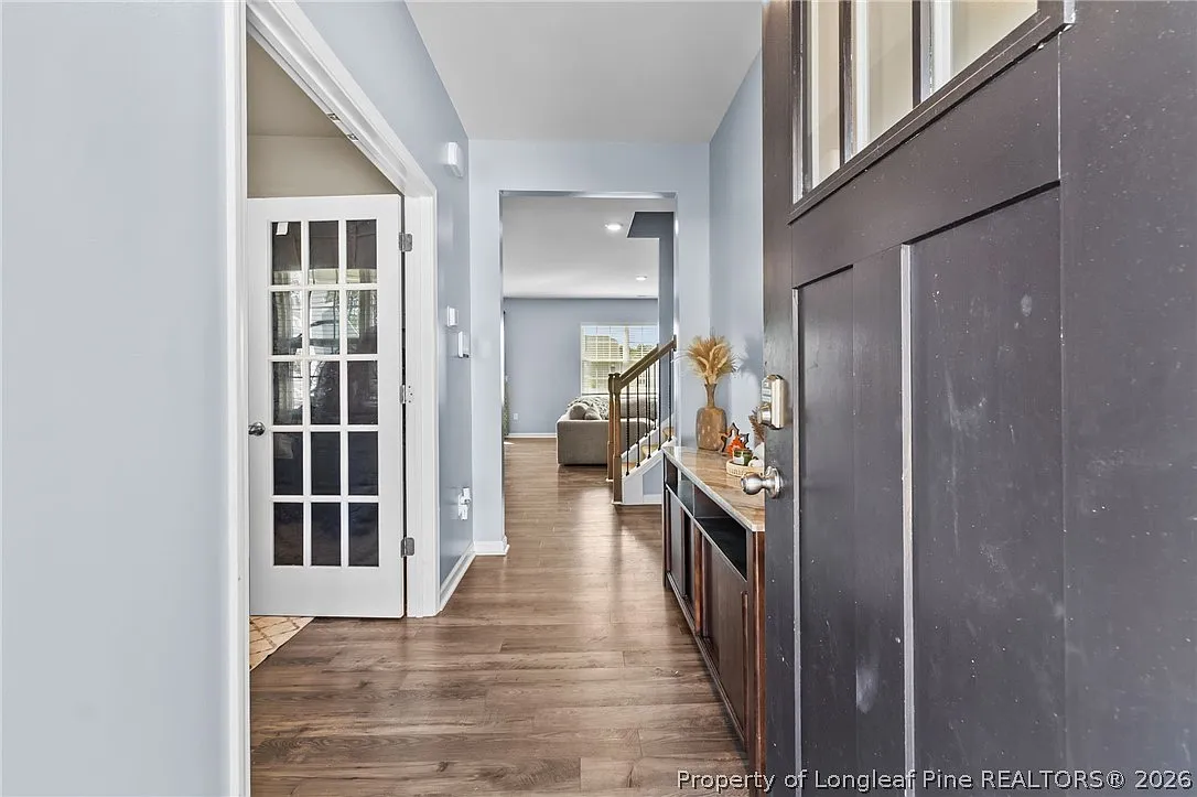 5 bed, 3.0 bath, 2511 sqft, $2,500 — Photo 2