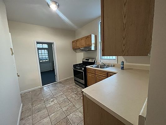 1st image of 20-12 20th St #2L
