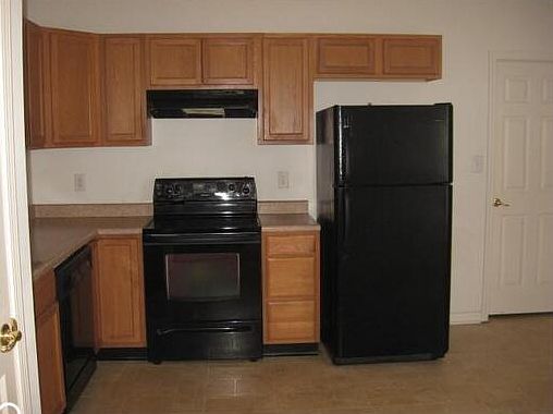 5th image of 2636 Braxton Dr