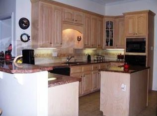 100 Cobblestone Ln, Crawford, TX 76638