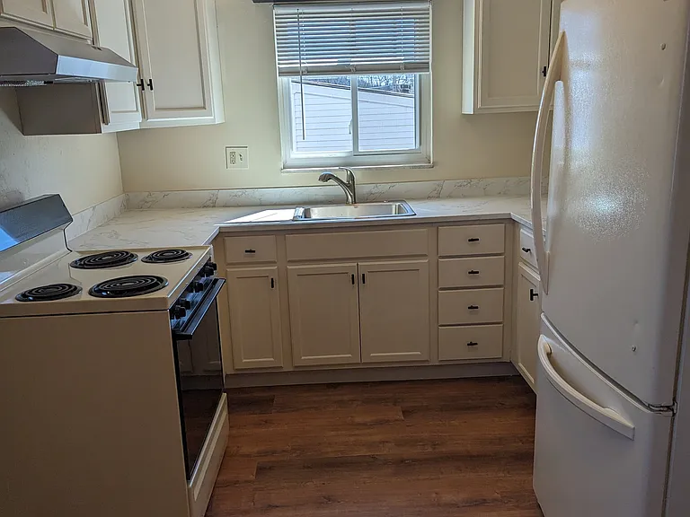 708 Paul St #2 — Photo 8