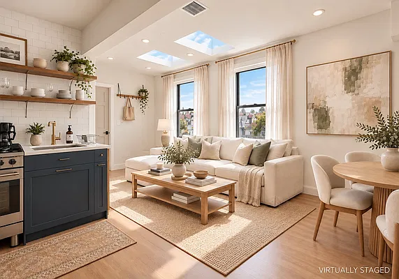 Living room, photo 1