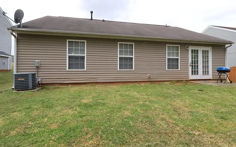 1415 Clooney Ln — Photo 12