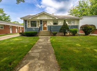 18538 Oak Ave, Lansing, IL 60438
