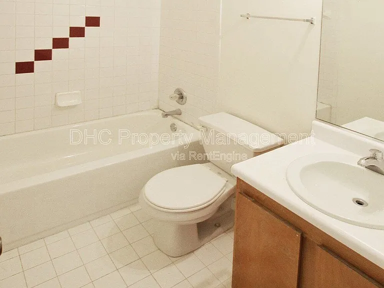 1944 North Ave NW — Photo 18
