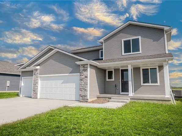 318 NE Driftwood St, Elkhart, IA 50073