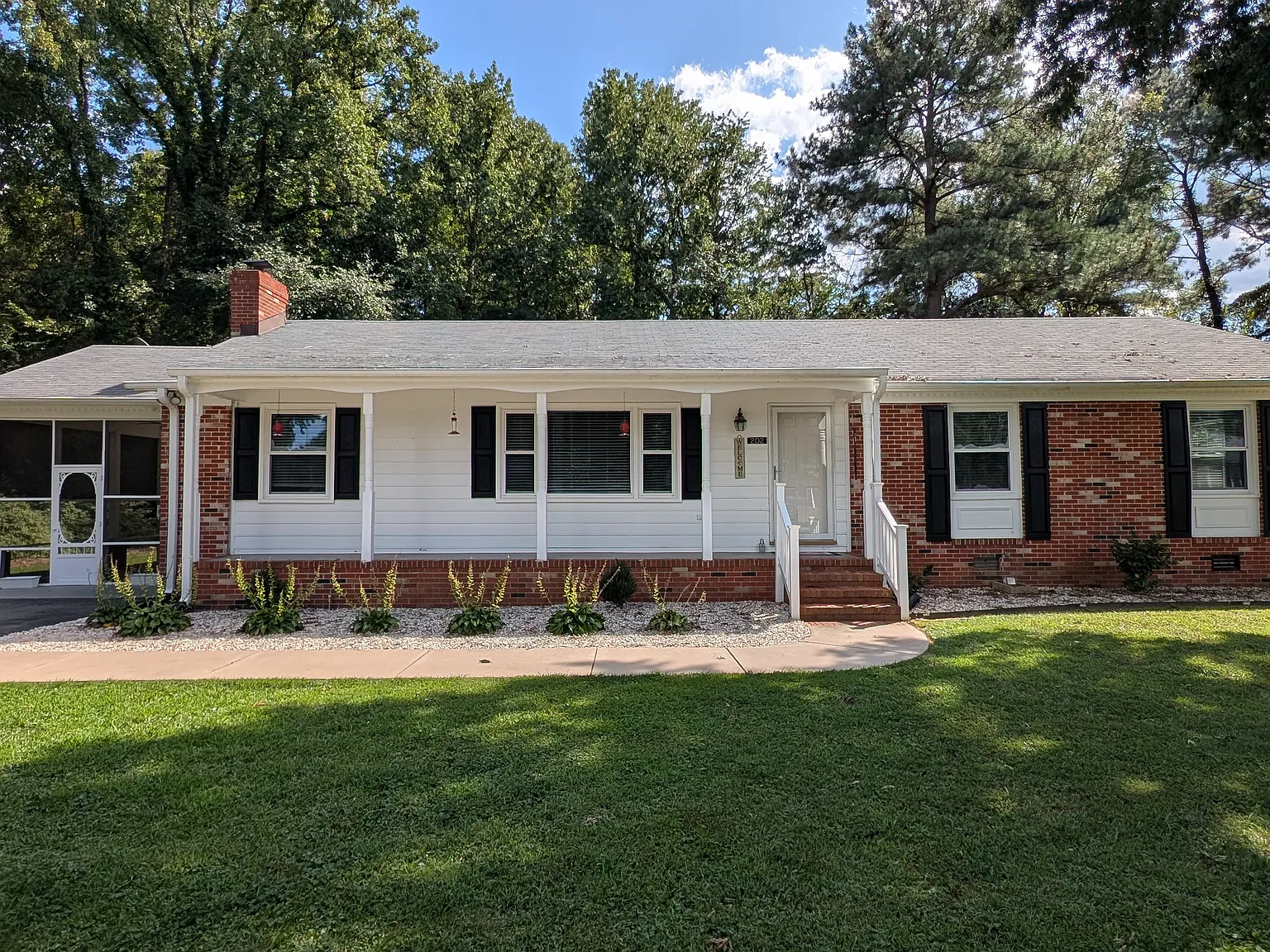 3 bed, 1711 sqft, $2,150 — Photo 1