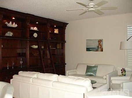 4th image of 602 Mainsail Cir