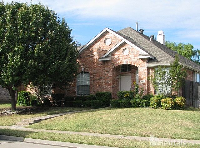 1st image of 2905 Hagen Dr