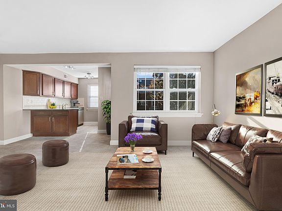 3rd image of 2111 N Scott St APT 59