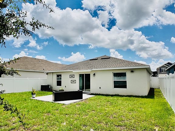2nd image of 1806 Heart Lake Dr