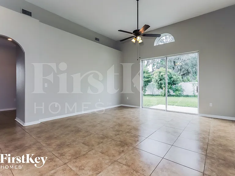 2751 Berkford Cir — Photo 5