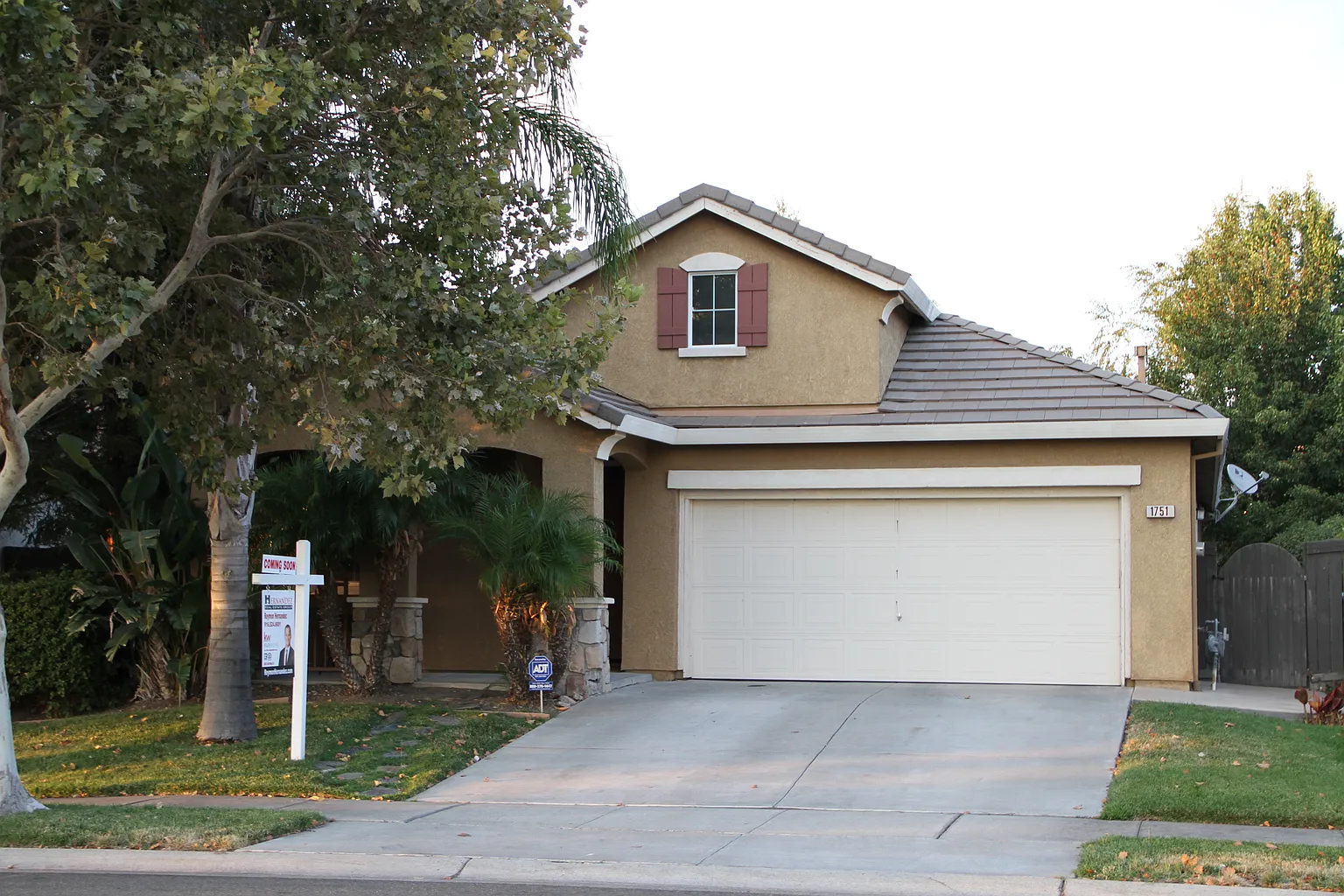 1751 Danbrook Dr photo 1