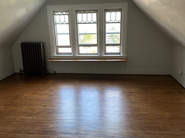 750 Elmwood Ave #3 — Photo 3