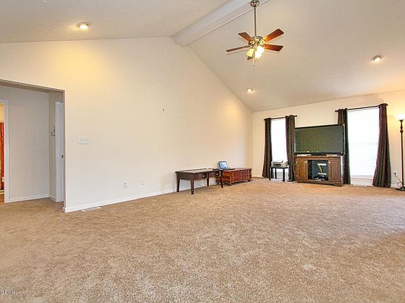 3rd image of 5523 Vevia Pl