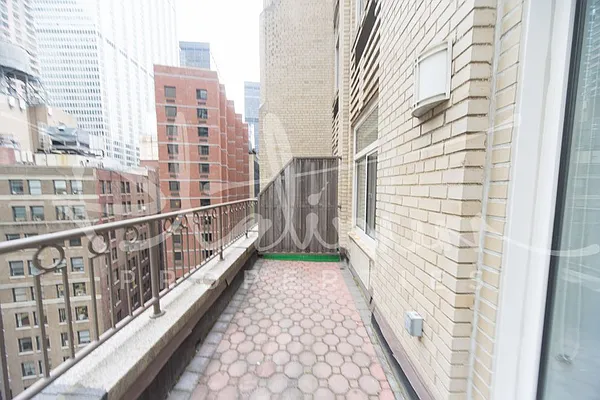 Rented by Platinum Forbes Global Properties | media 5