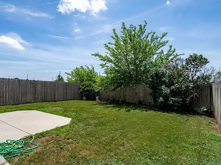 1831 Marina Dr — Photo 6