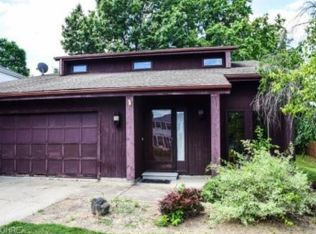 17846 N Inlet Dr, Strongsville, OH 44136