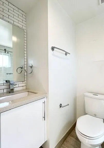 5230 Satsuma Ave — Photo 16