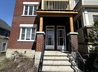 73 Poplar St, Ottawa, ON K1R 6V3