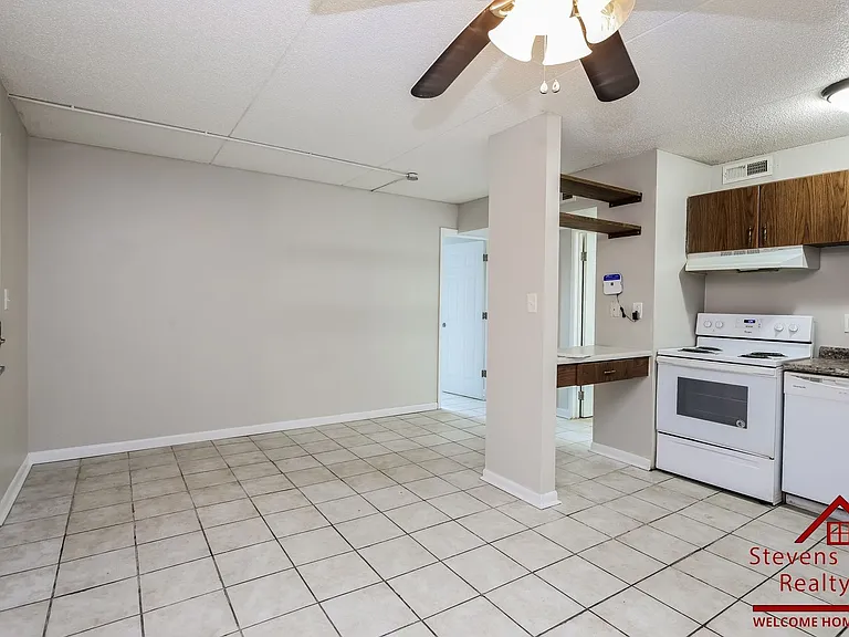 Ridge Terrace Apartments — Photo 40