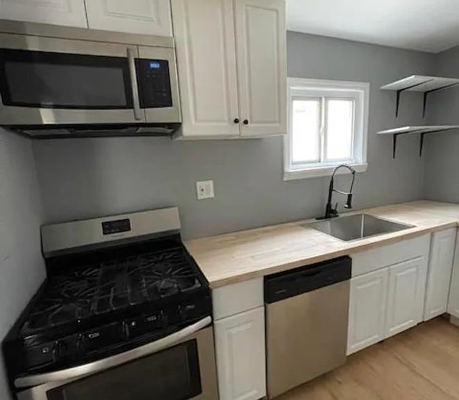 106 Sherman Ave #C — Photo 7