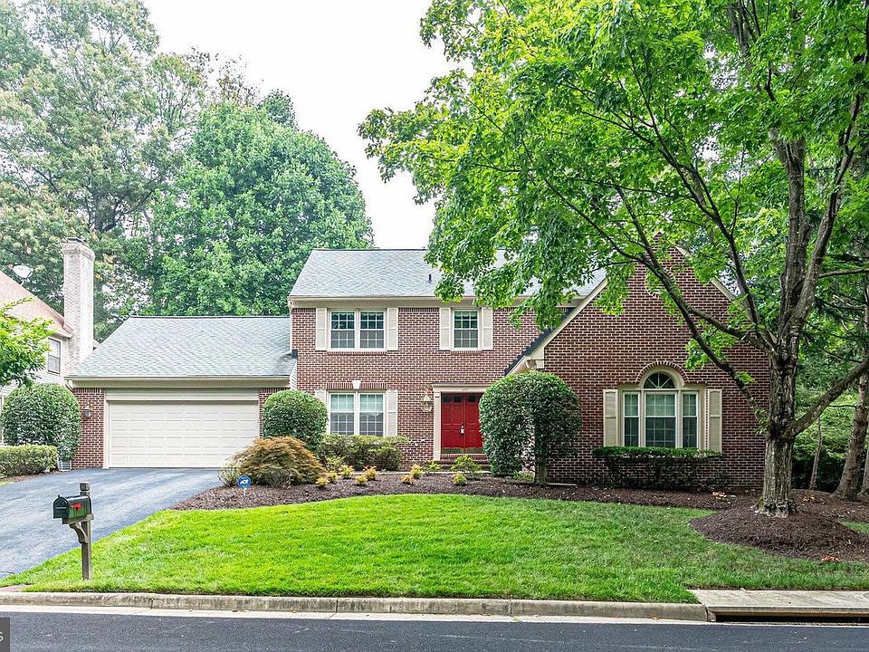 1st image of 4907 Hollybrook Ln