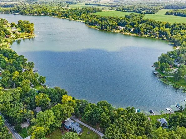 250-B 35th Ln W, Angola, IN 46703