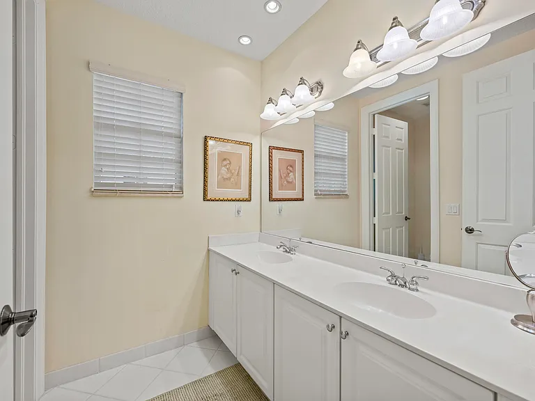 1043 Vintner Blvd — Photo 50