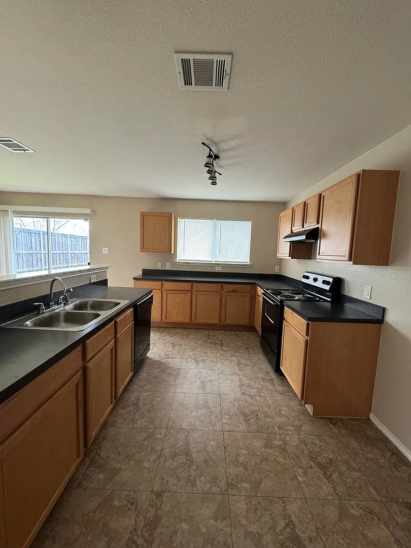 Great home in Heartland! — Photo 4
