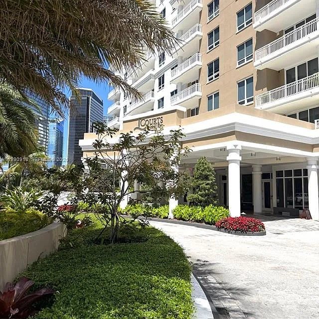 Building Photo - 801 Brickell Key Blvd #3008