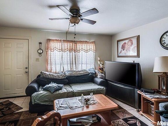 4th image of 1529 Orlando Way