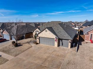 2621 SE 7th St, Moore, OK 73160