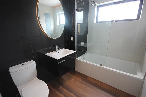 Rented by Nooklyn NYC LLC | media 105
