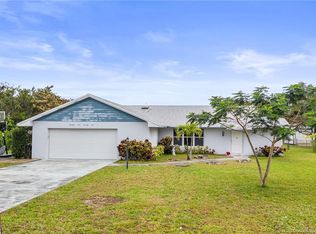 7975 SE Palm St, Hobe Sound, FL 33455
