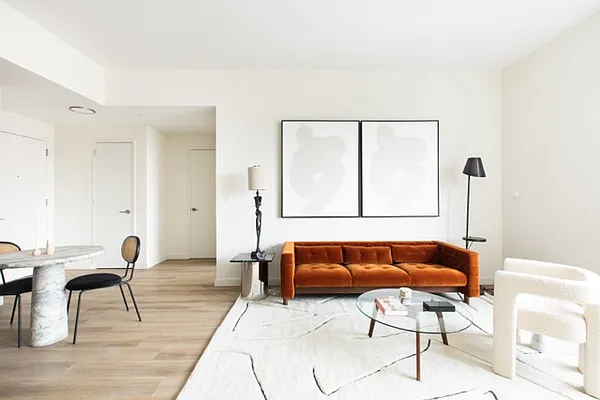 Rented by The Agency | media 34