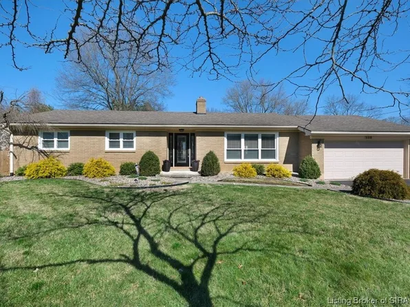 809 E Saint Joe Road, Sellersburg, IN 47172