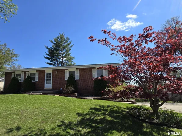 2620 Midlan Dr, Quincy, IL 62301